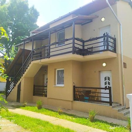 Marabella Apartmanok Hajdúszoboszló Exterior foto