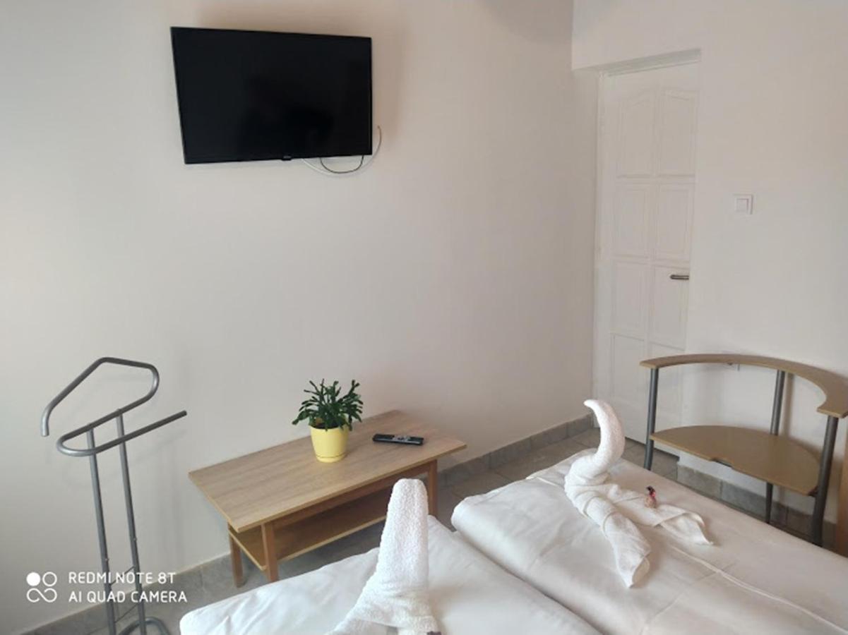 Marabella Apartmanok Hajdúszoboszló Exterior foto