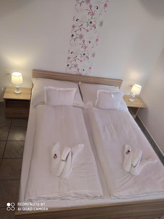 Marabella Apartmanok Hajdúszoboszló Exterior foto